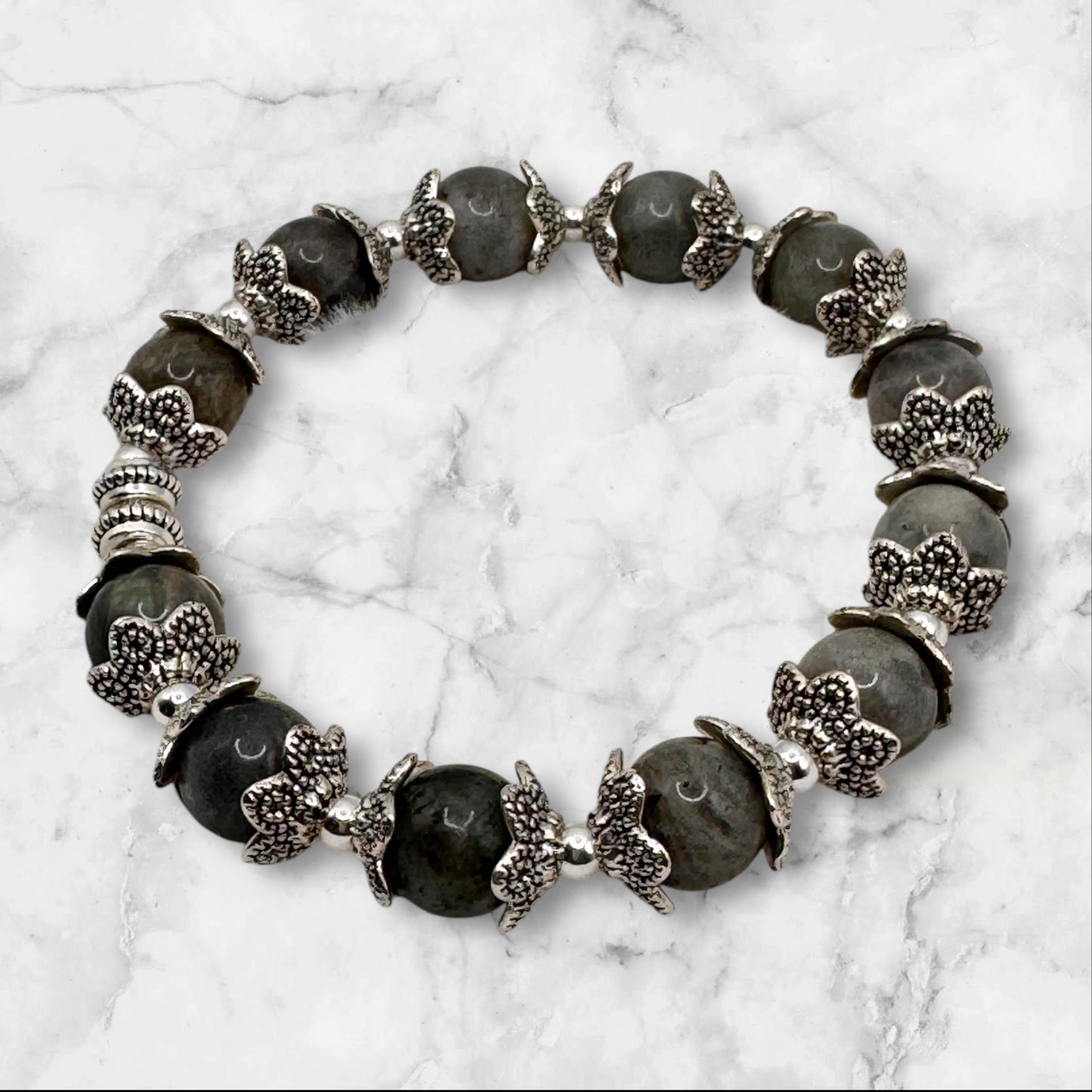 Shades of gray, Labradorite Bracelet