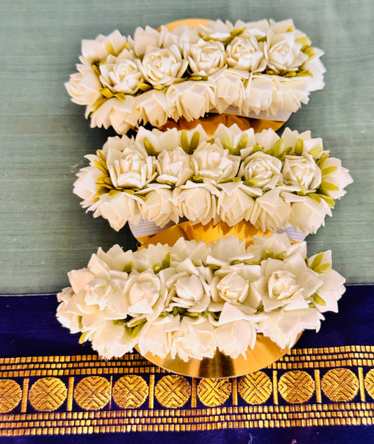 Jasmine Center Clips