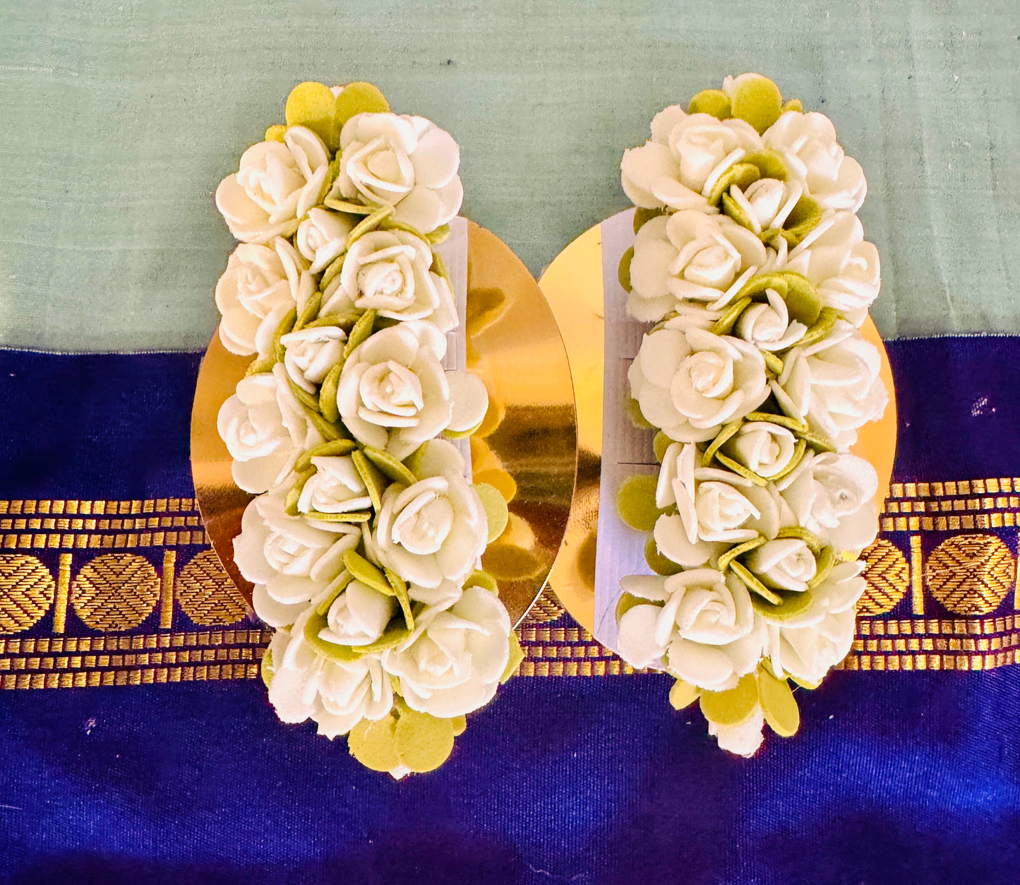 Jasmine Center Clips