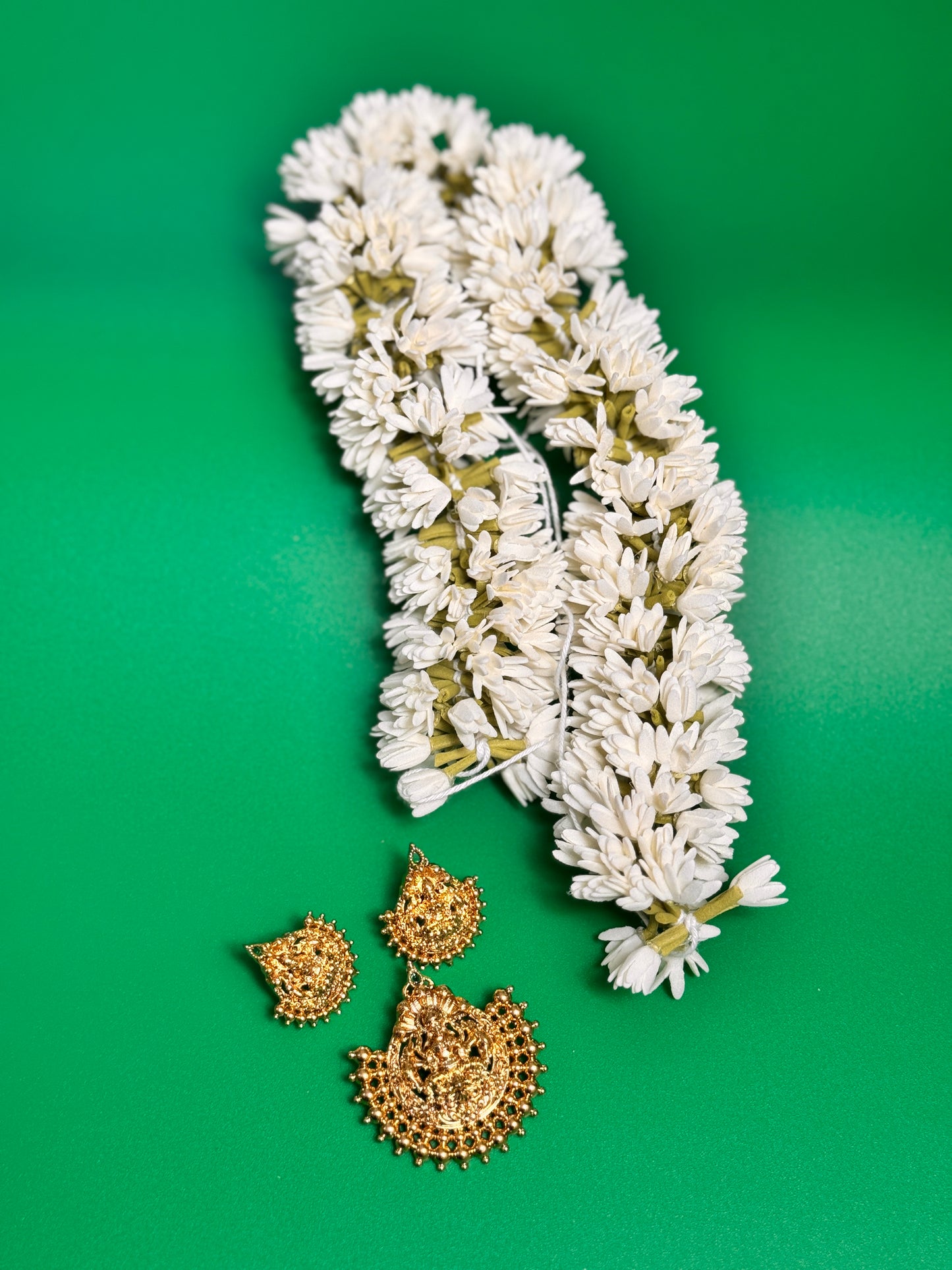 Mullai Jasmine - String (16in)