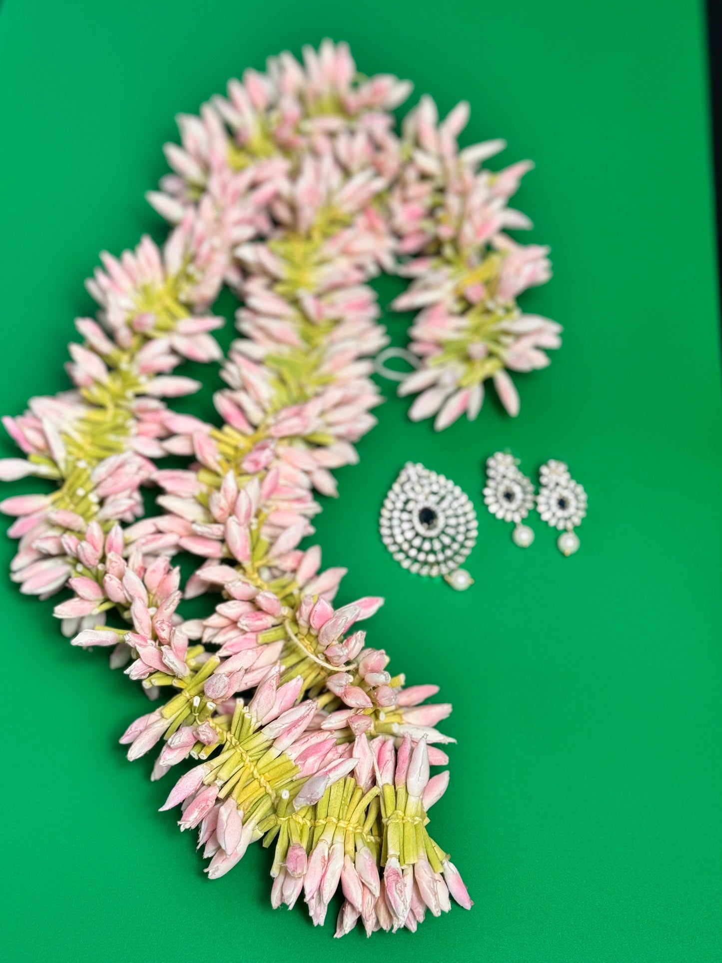 Bud Jaathimalli Jasmine - String (16in)